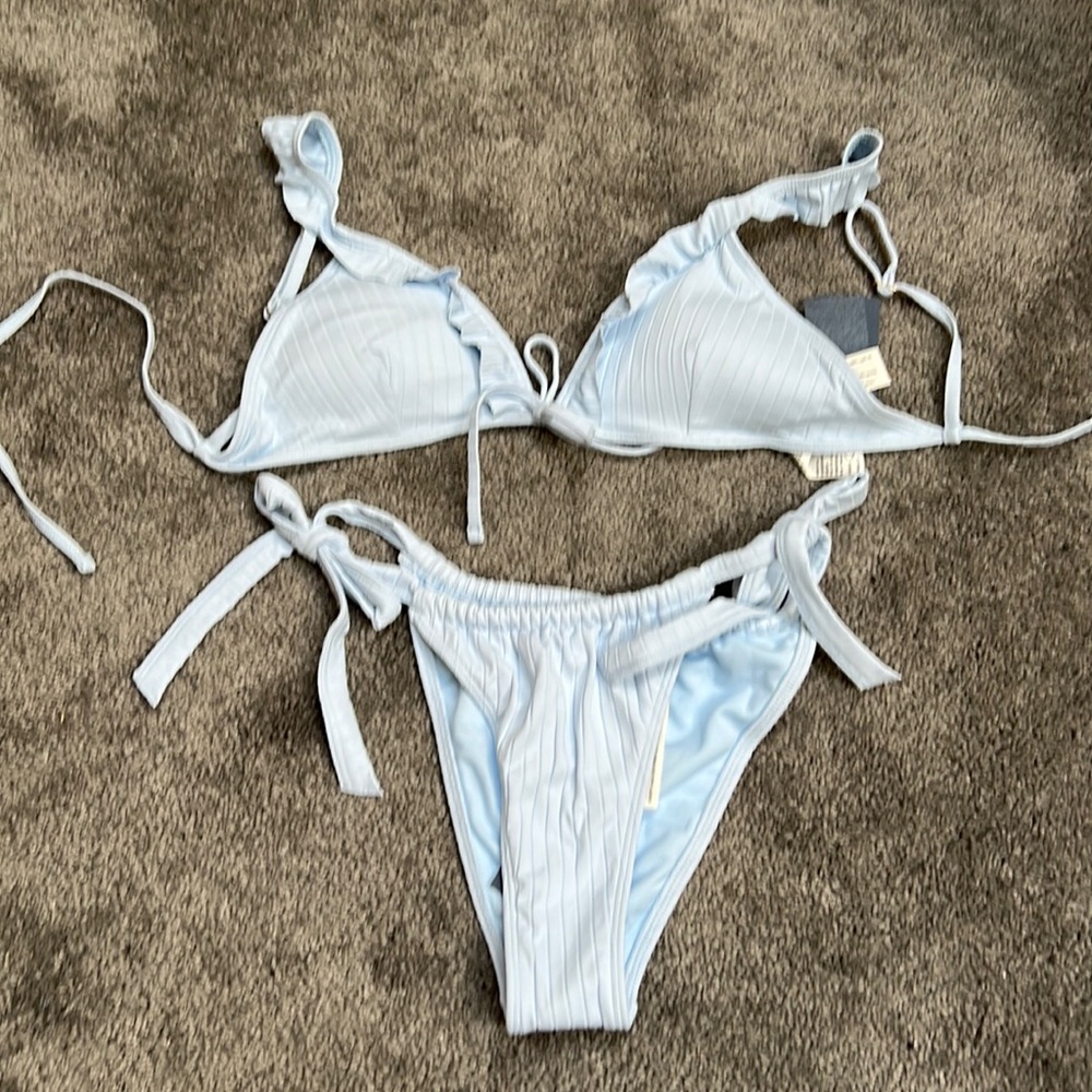 Hollister 2 piece bikini, size small, NEW with tags!